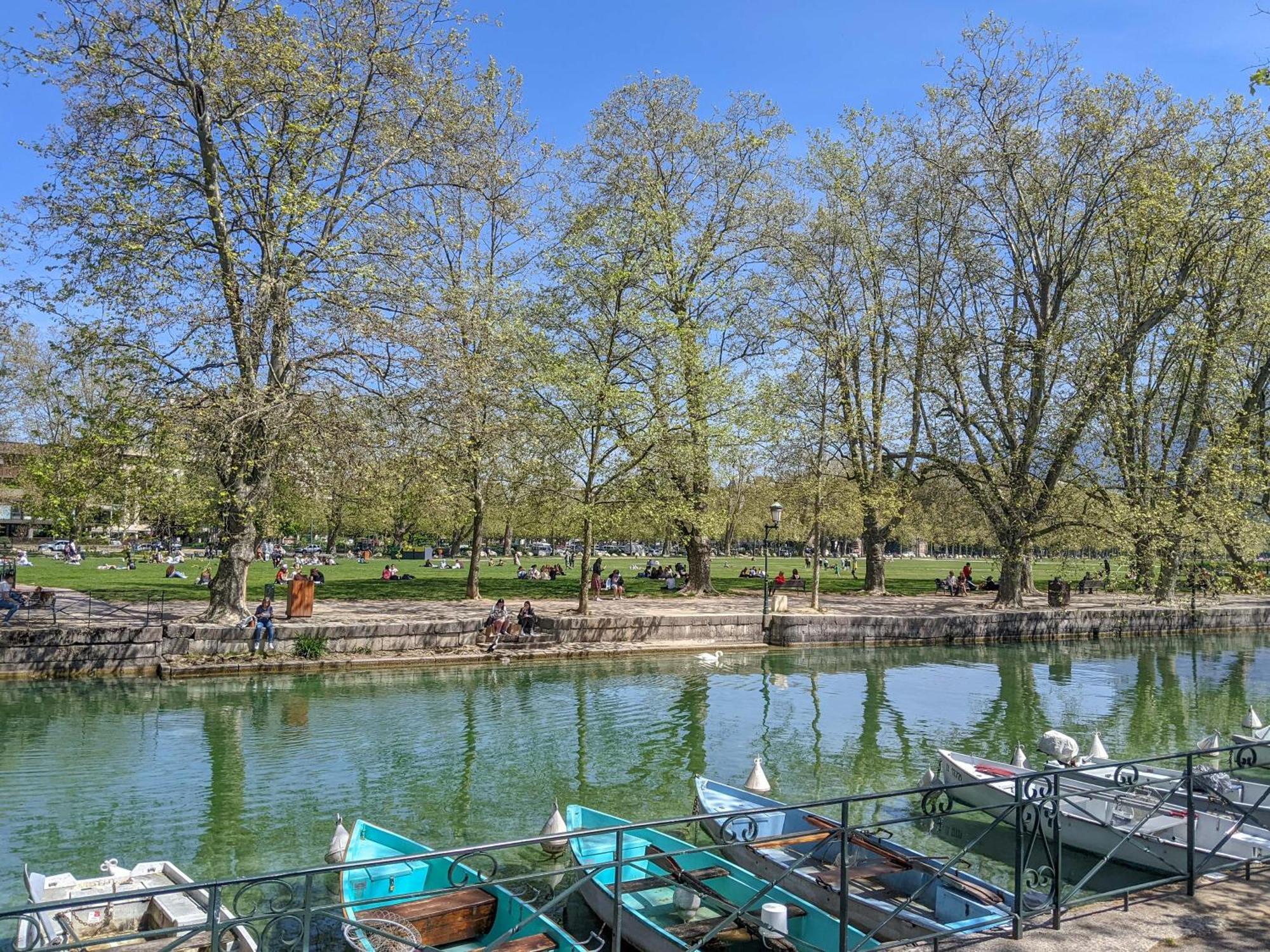 Nid Douillet Acomodação com café da manhã Annecy Exterior foto